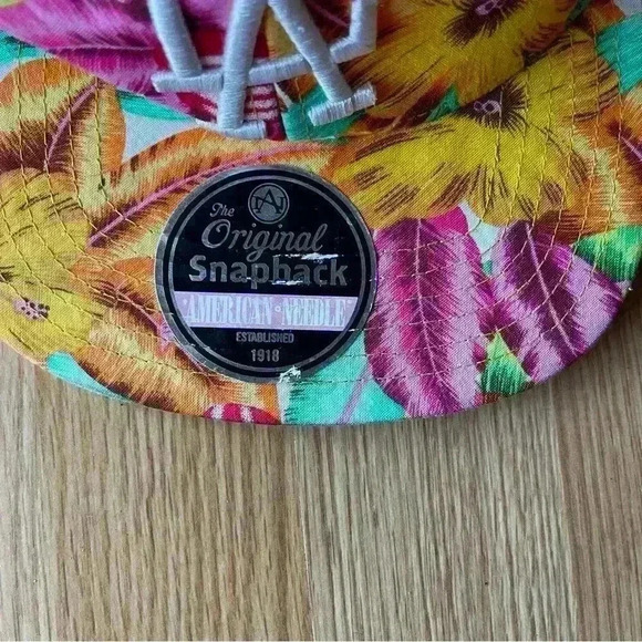 LA Dodgers floral SnapBack adult hat colorful American needle - Picture 9 of 12